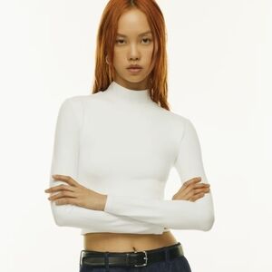 Aritzia Babaton Contour Mockneck Longsleeve white sand Small T9
